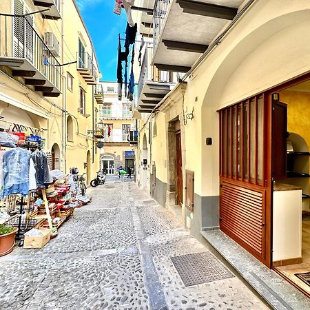 Il Rifugio Del Marinaio By Housilia Apartment Cefalu Bagian luar foto