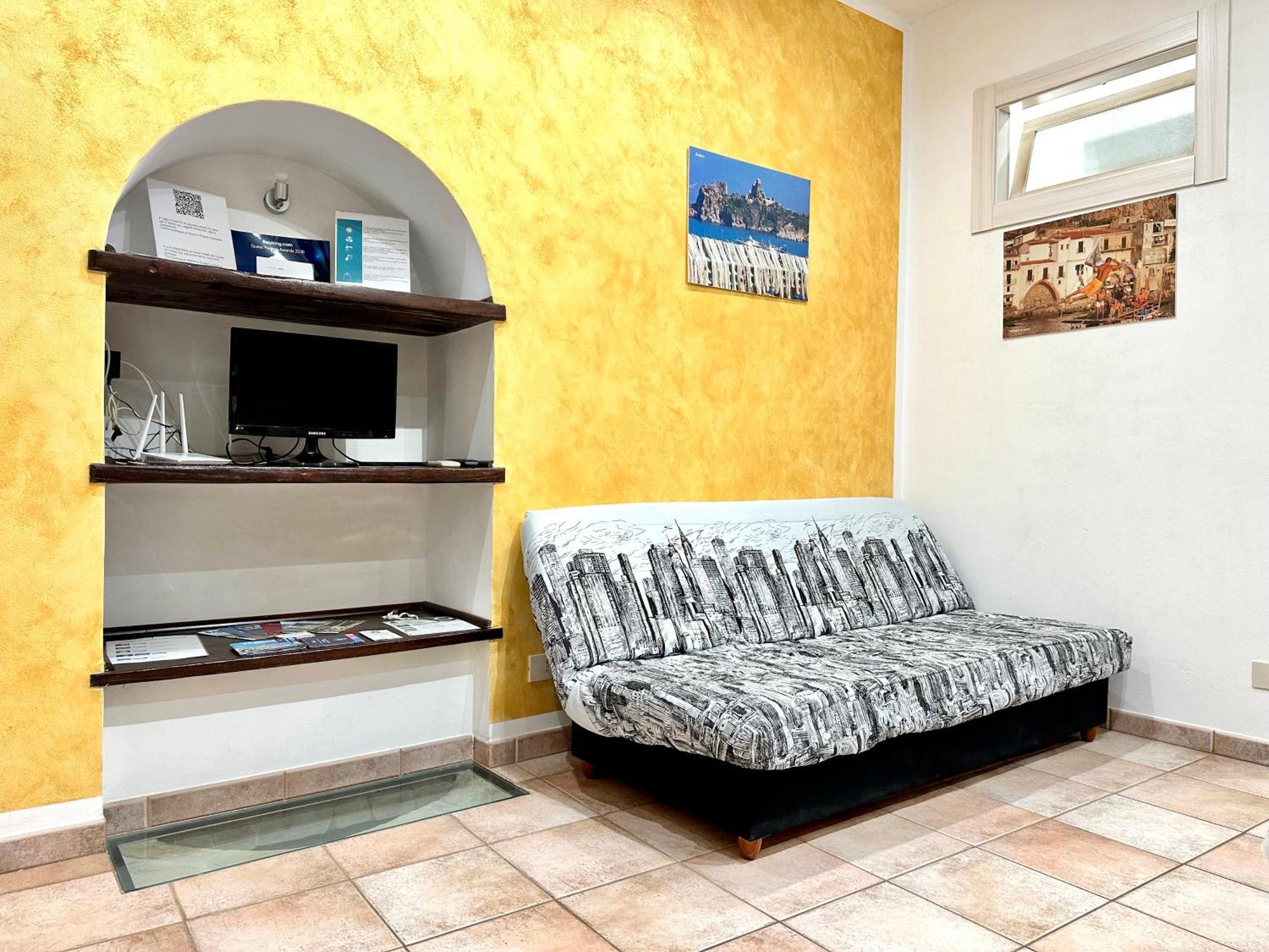 Il Rifugio Del Marinaio By Housilia Apartment Cefalu Bagian luar foto